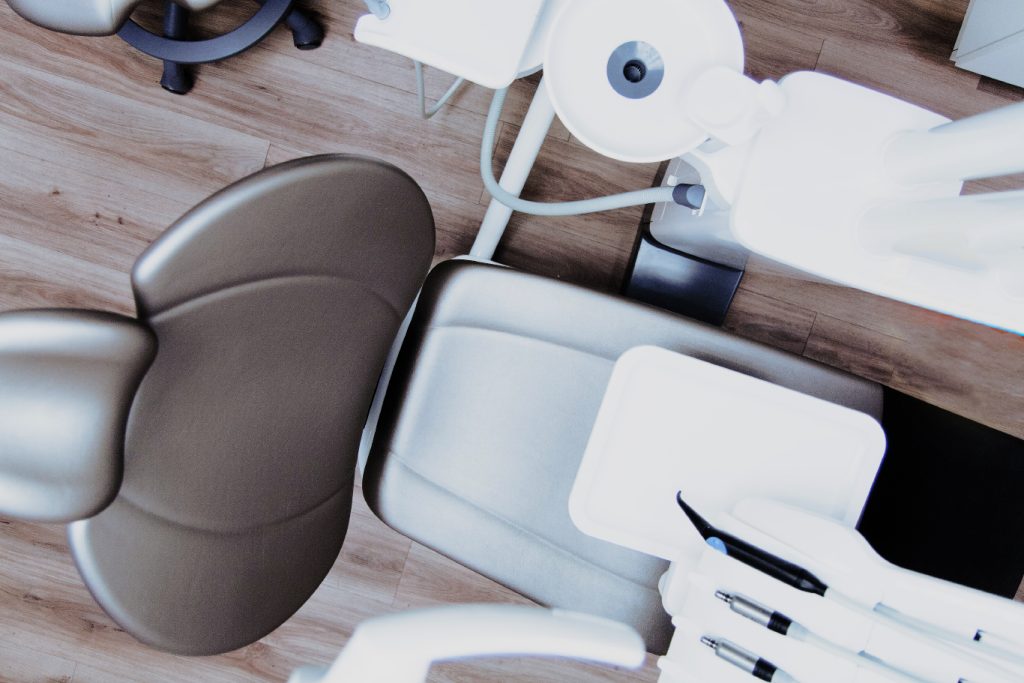 cadeira dentista, dentária, clinica, terapias alternativas, esstética, botox, emagrecimento, consulta médica